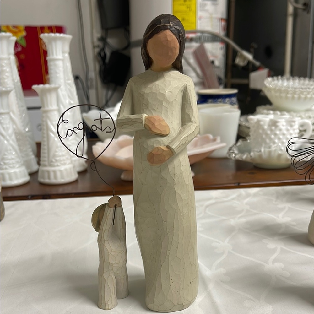 Set of 2 vintage Willow Tree Figurines - Mother and Child in Cream